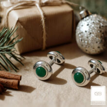 silberne Manschettneknöpfe mit grünen Achaten